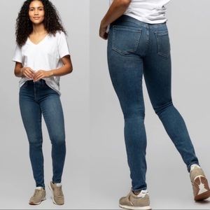 Revtown Jeans Womens High Rise Blue Skinny
Medium Wash Casual Neutral